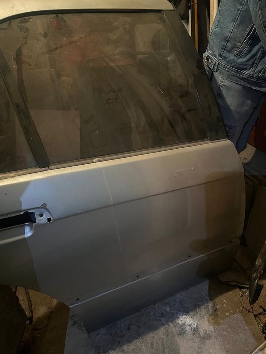 БМВ е36 Задняя дверь