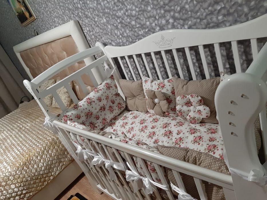 Продам детскую кроватку