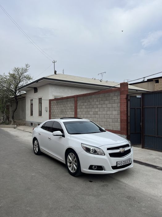 Malibu 1. 3-avtomat.  2012ga 2013 yil.