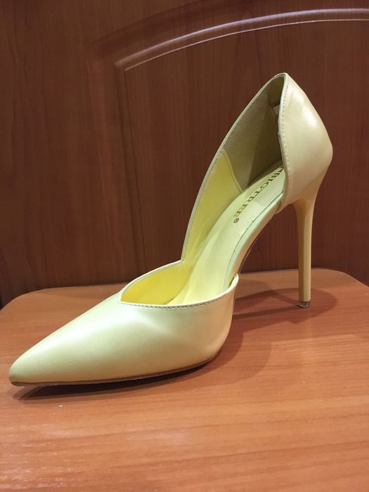 Продам Туфли (шпилька)