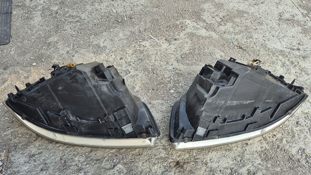 Фарове за VW T5 2007година