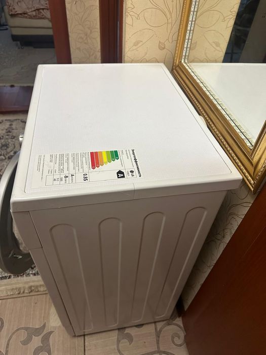 Продам машинку стиральную