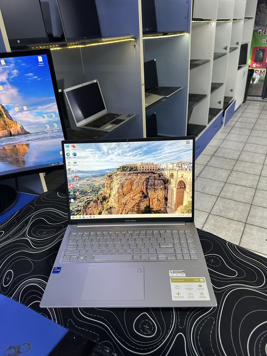 Мощный Asus Core i7-13620 ОЗУ-16ГБ ССД-512 в отличном состоянии