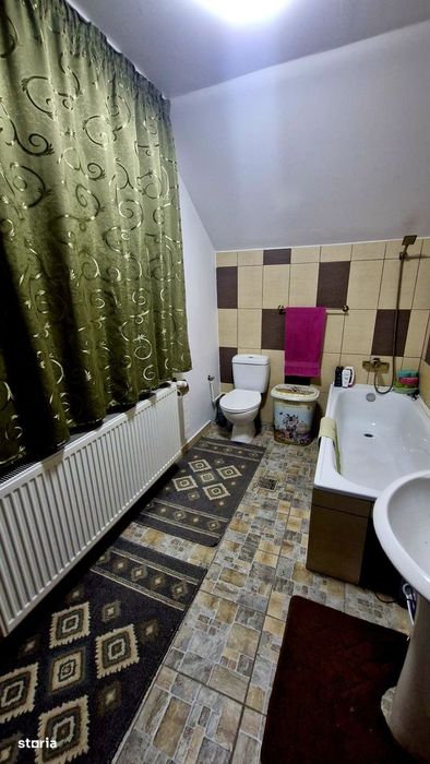 Casă cu piscină și mansardă, 740 mp teren