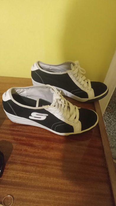 Skechers 41р дамски маратонки и ботуши