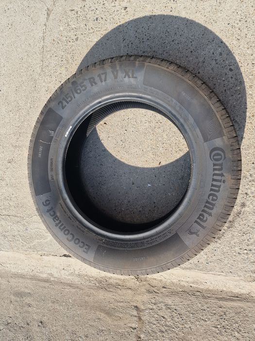 Continental 215/65/17 V XL