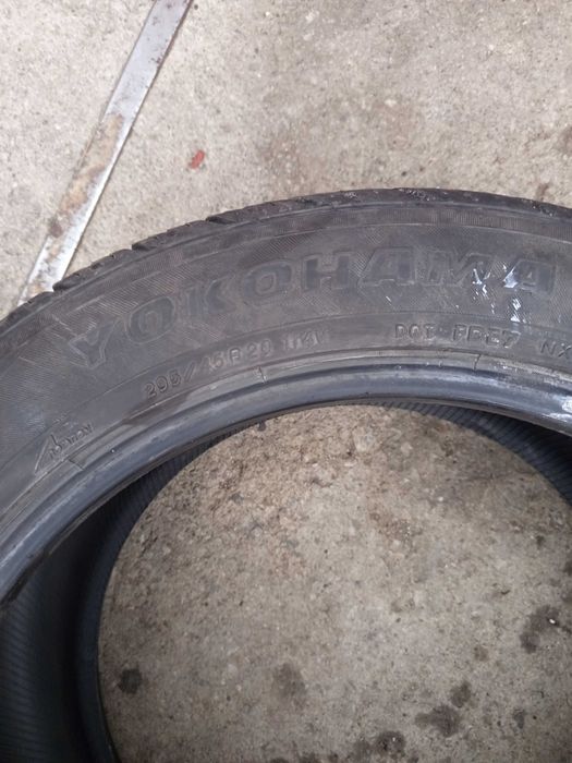 Yokohama летни гуми 295 45 20