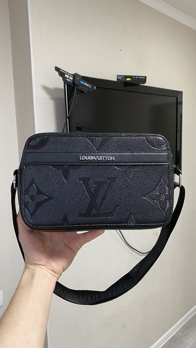 Продам сумку Louis Vuitton
