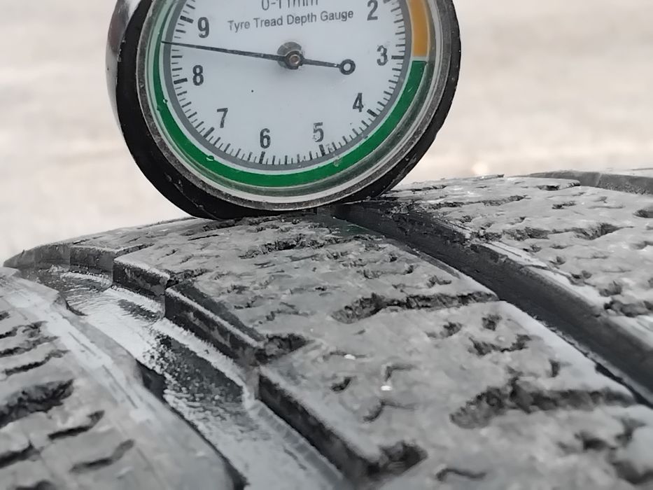 Гуми 215 65 16 C Ц Нексен Nexen 4 броя - нов внос. Не са нови!