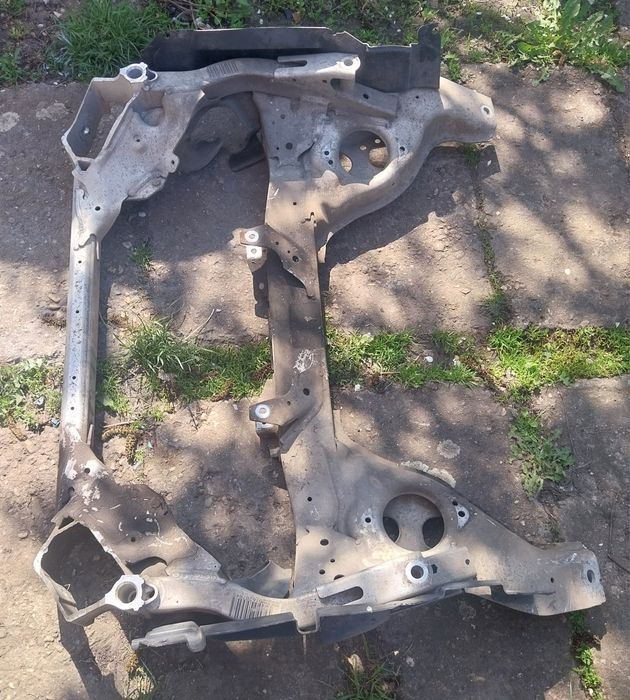 Продавам Преден мост (магаре) БМВ/BMW E81 E87 E90 E91 E92 E93