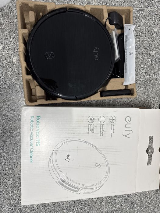 Aspirator robot Eufy S11