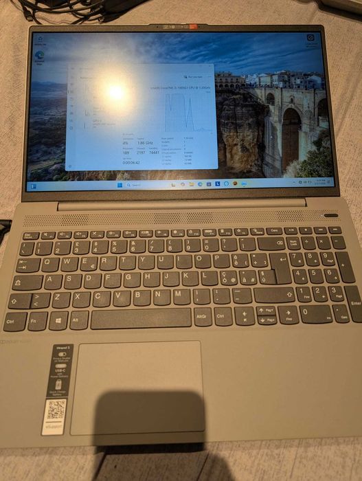 Laptop Lenovo IdeaPad 5 i3-1005G1 8GB, 256GB Windows 11
