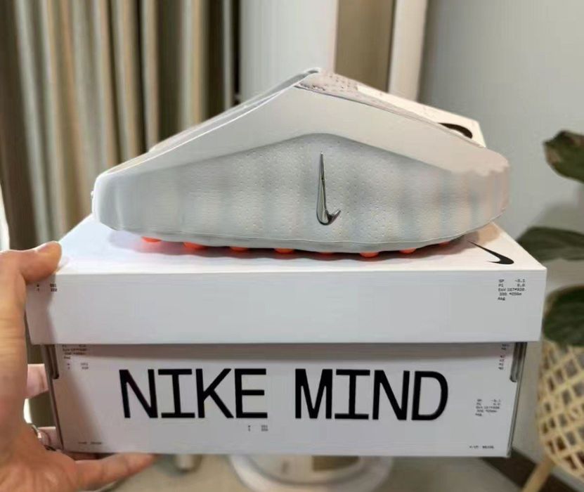 Тапочки Nike mind