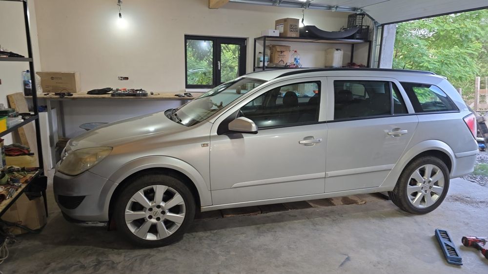 Open Astra H 2009