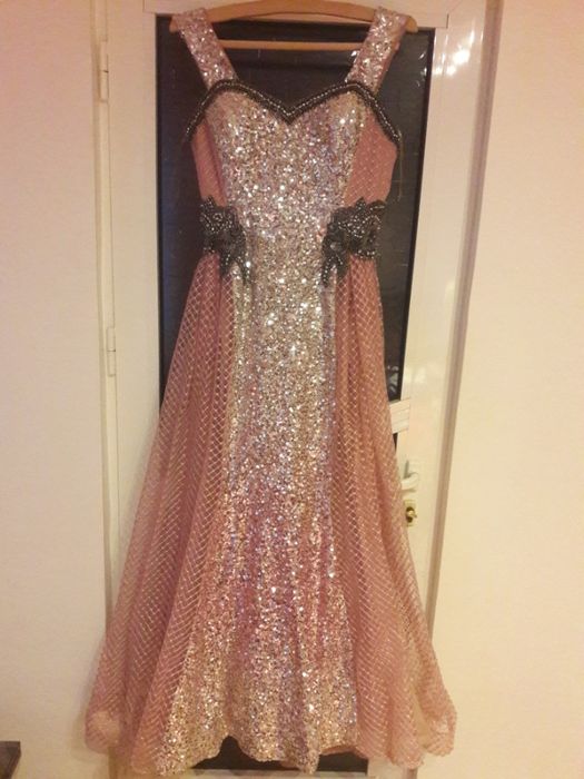 vind rochie de ocazie