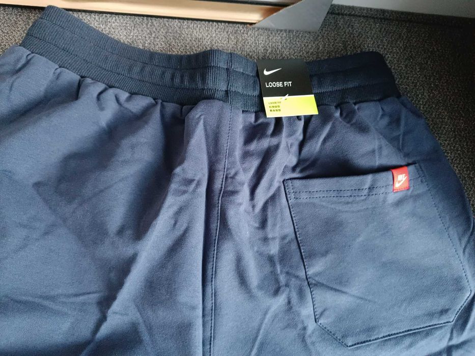 Панталон NIKE , цвят тъмносин, L размер