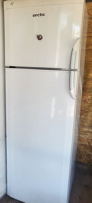 Frigider brand Arctic