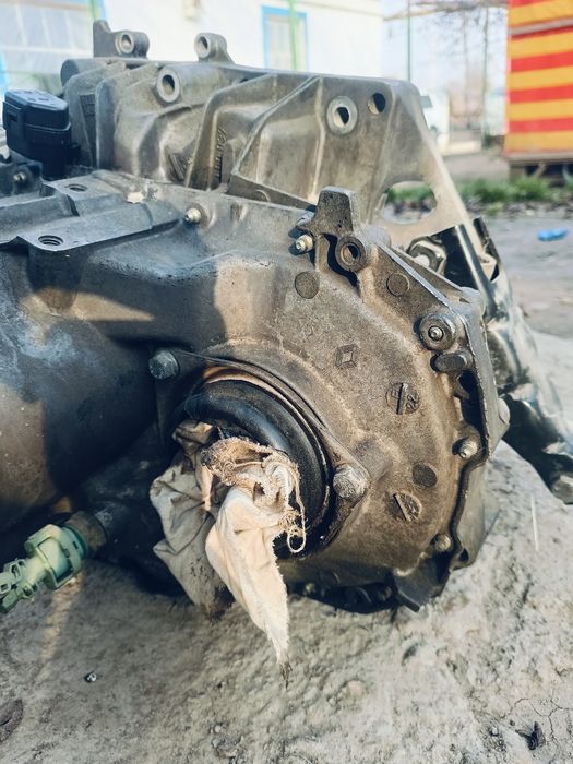 Каропка Рено ларгус