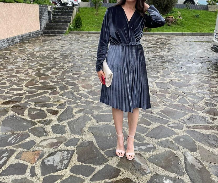 Rochie de catifea, culoare gri
