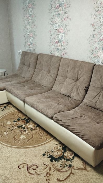 Продам диван б/у 3-х метровый 50 тысяч