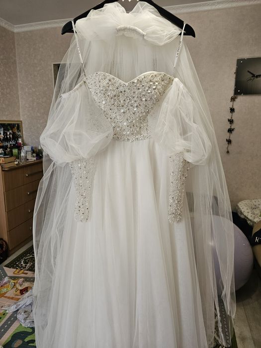 Свадебное платье