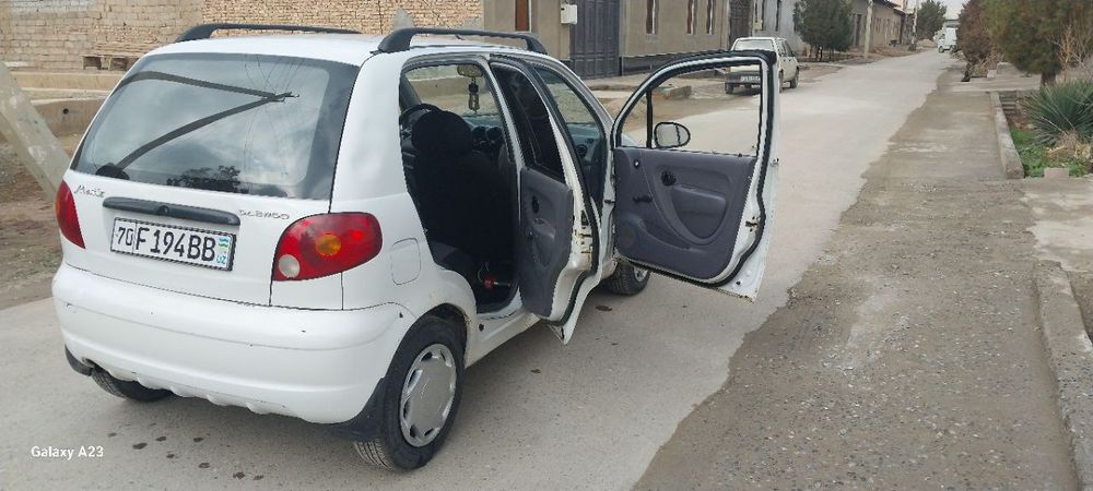 Matiz oq rangi 2004yili holati ideal 270000 yurgan