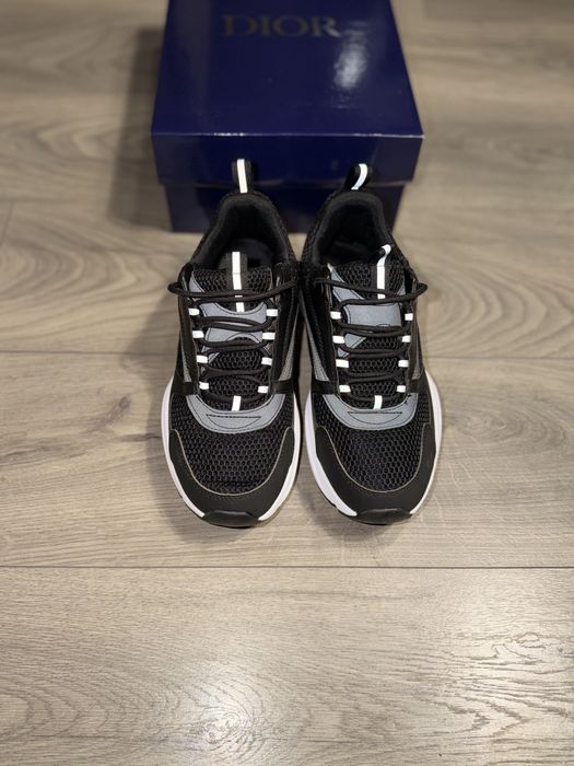 Dior B22