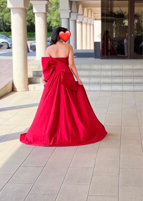 Бална рокля  червен цвят
