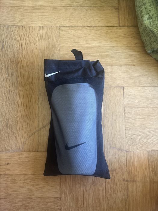 Кори nike разнер L