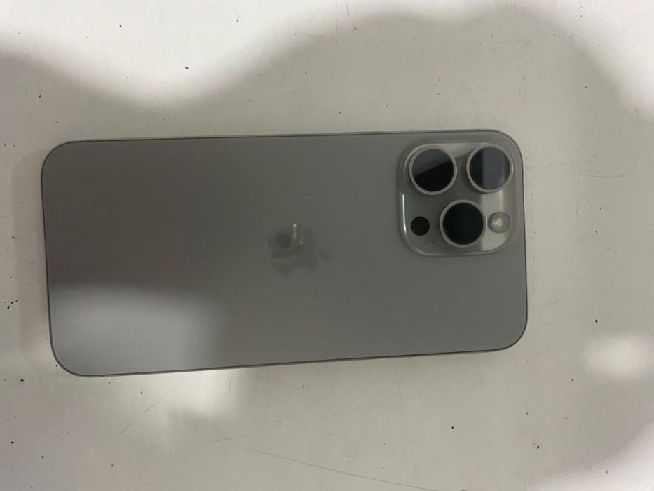 Продам 15 про мах