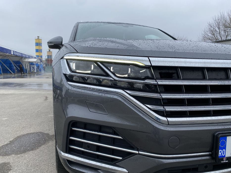 VW Touareg 3.0 diesel  286 cp
