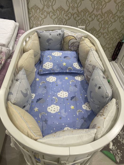 РОССИЙСКАЯ ДЕТСКАЯ кроватка-трансформер DaVinci (ореховое дерево)