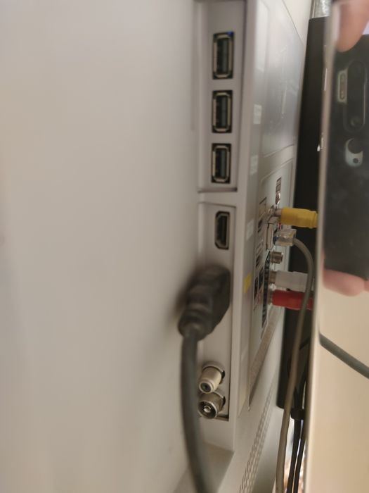 Телевизор Samsung 48"