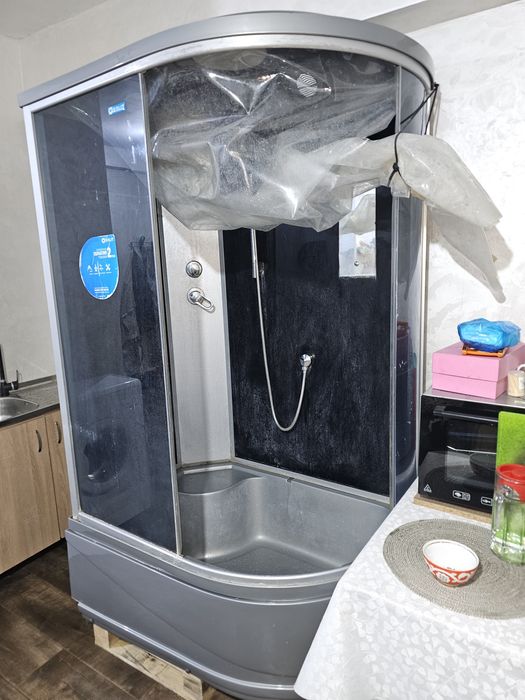 Душевая кабина бу.