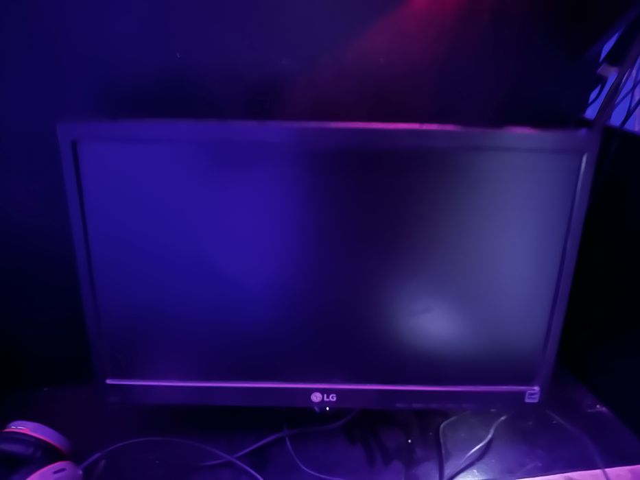 Manitor sotiladi 19 talik