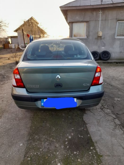 Vând Renault clio