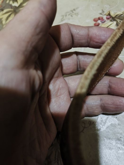 Кожаный ремень .