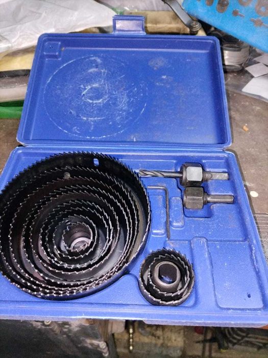 Коронки по дереву в наборе