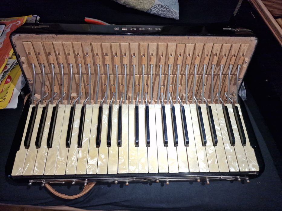 HOHNER Tango  120 basi