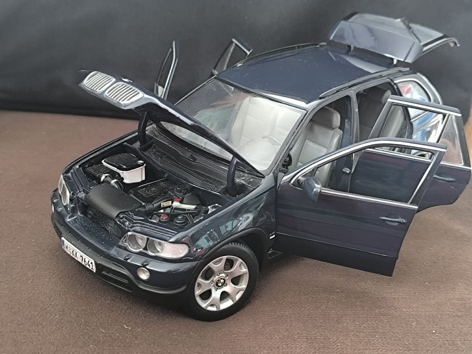 BMW X5 e53 kyosho 1:18