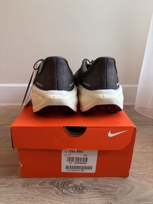 Обувки  Nike air zoom PEGASUS 41 и Adidas lightblaze j