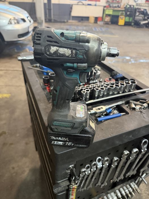 Masina pe impact makita 18v