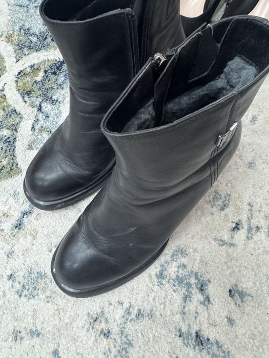 Срочно продам кожаный сапоги