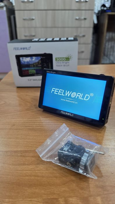 Накамерный моритор Feelworld Lut 5