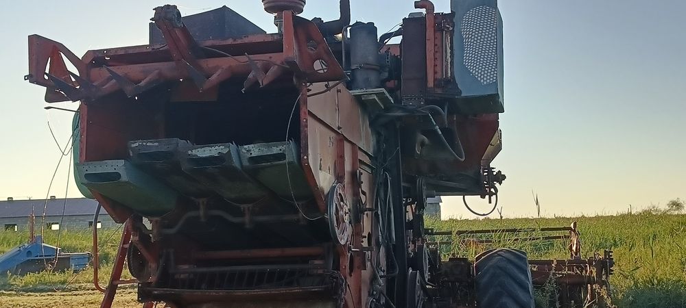 Комбайн нива енесей