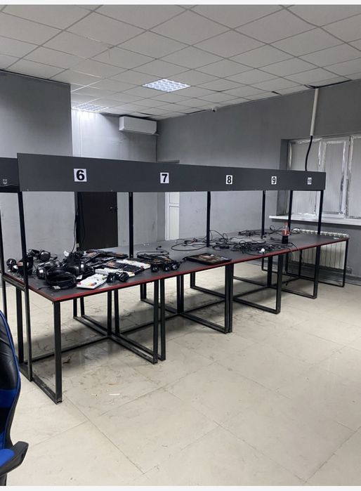 Компьютерный стол для интернет клуб