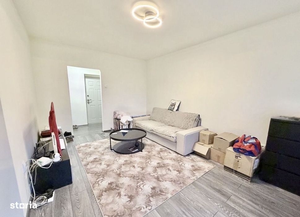 Vand 2 cam semicentral (6 min centru)