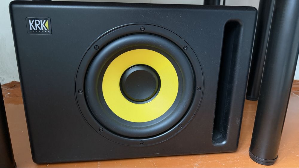 Студийный сабвуфер KRK S10.4