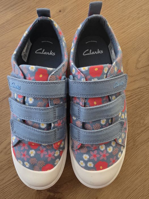 Детски обувки Clarks 34 номер