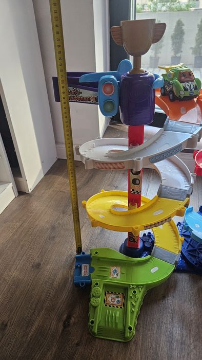 Pista  dubla cu masinuta cu sunete pt copii 1-3 ani